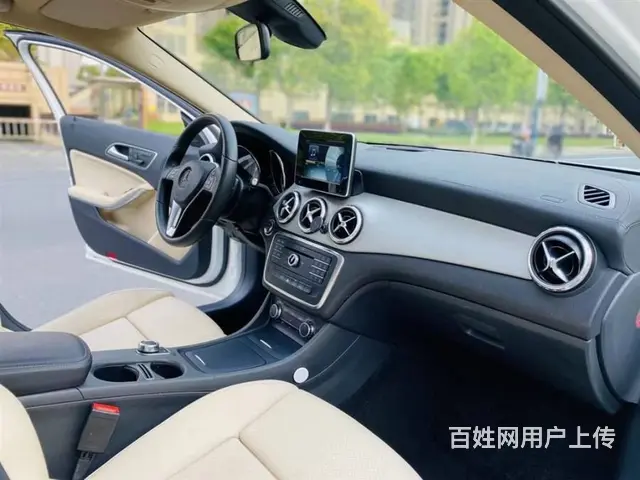 奔驰GLA级 2016款 GLA 200 1.6T 双离合 - 图片 8