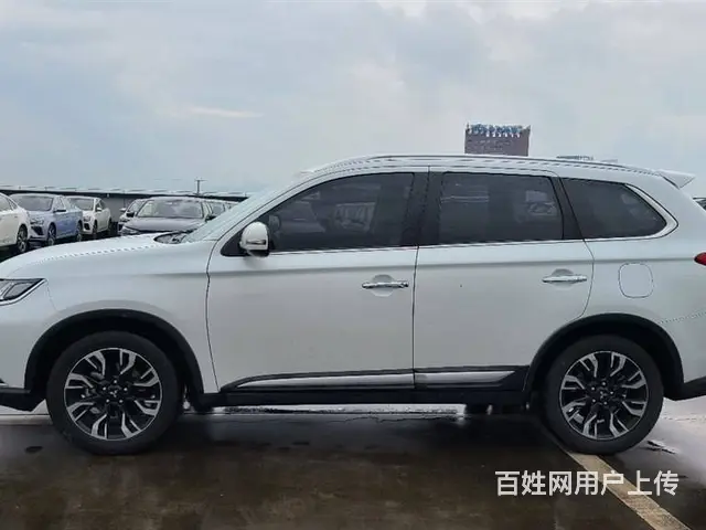 三菱 欧蓝德 2020款 2.4 无级 四驱致享版5座 - 图片 3