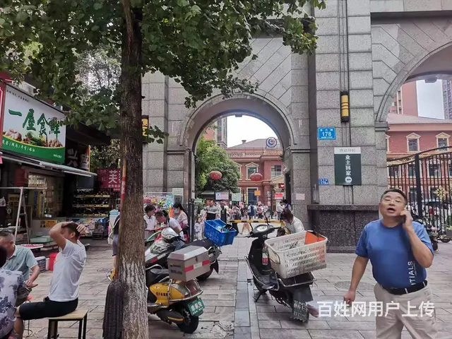 A（捡漏）大型小区 精装修 加盟品牌零食店优价转让 - 图片 4