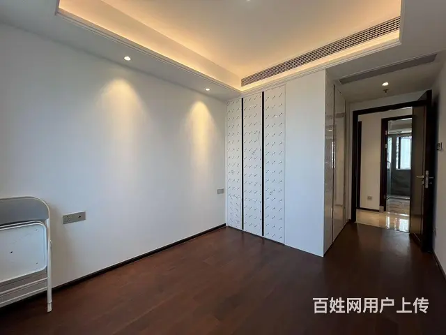 4号线 高层看湖 双阳台 南北通透 全景落地窗 居 - 图片 5