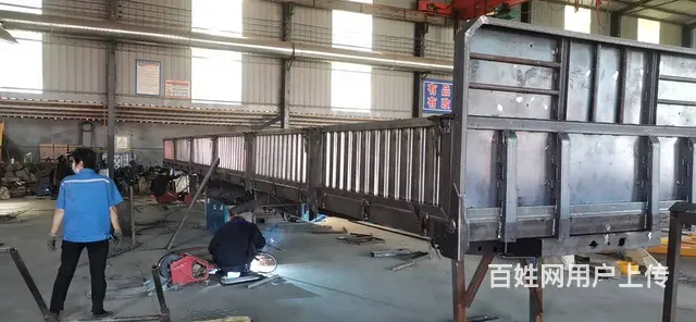 直销13米标箱侧翻半挂车 广东富华桥 整车高强钢 - 图片 1