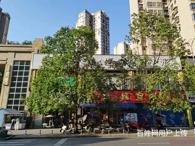 （达州铺源网）渠县万兴广场旁30㎡旺铺出租（通气带夹层） - 图片 1