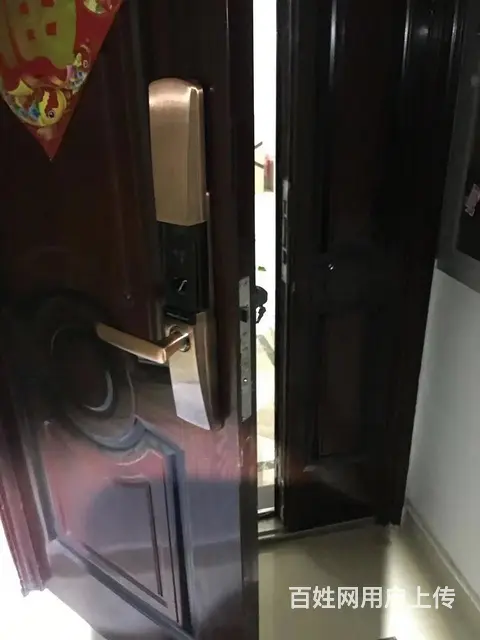 邹区灯具城开锁 灯城附近开锁 专业开汽车锁防盗门 - 图片 1