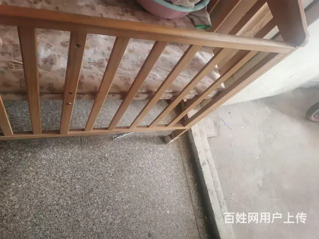 婴儿床 - 图片 1