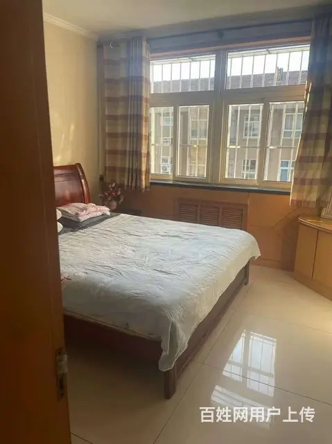 ?老政府家属院，三楼，79平，装修三室，25万，大产权双气 - 图片 2