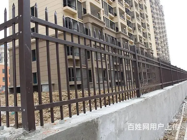 建筑工地院墙栅栏 镀锌钢管喷塑围墙护栏 - 图片 1