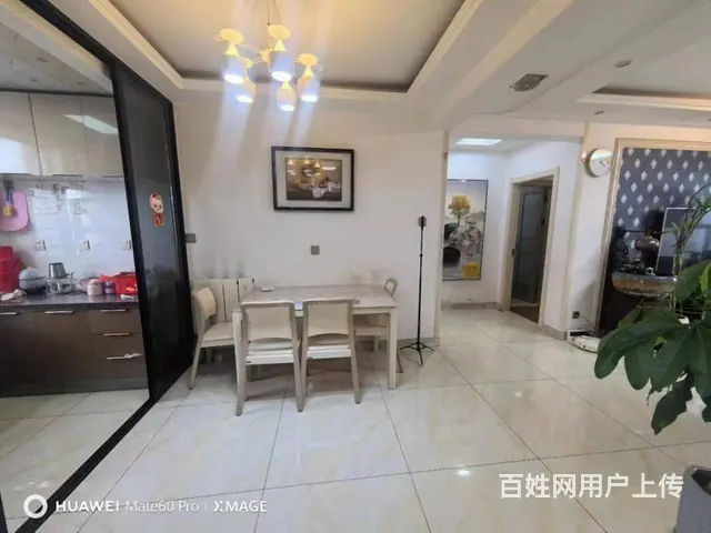 水印城精装电梯三居，有证可贷款，带产权地下室，随时看房 - 图片 1